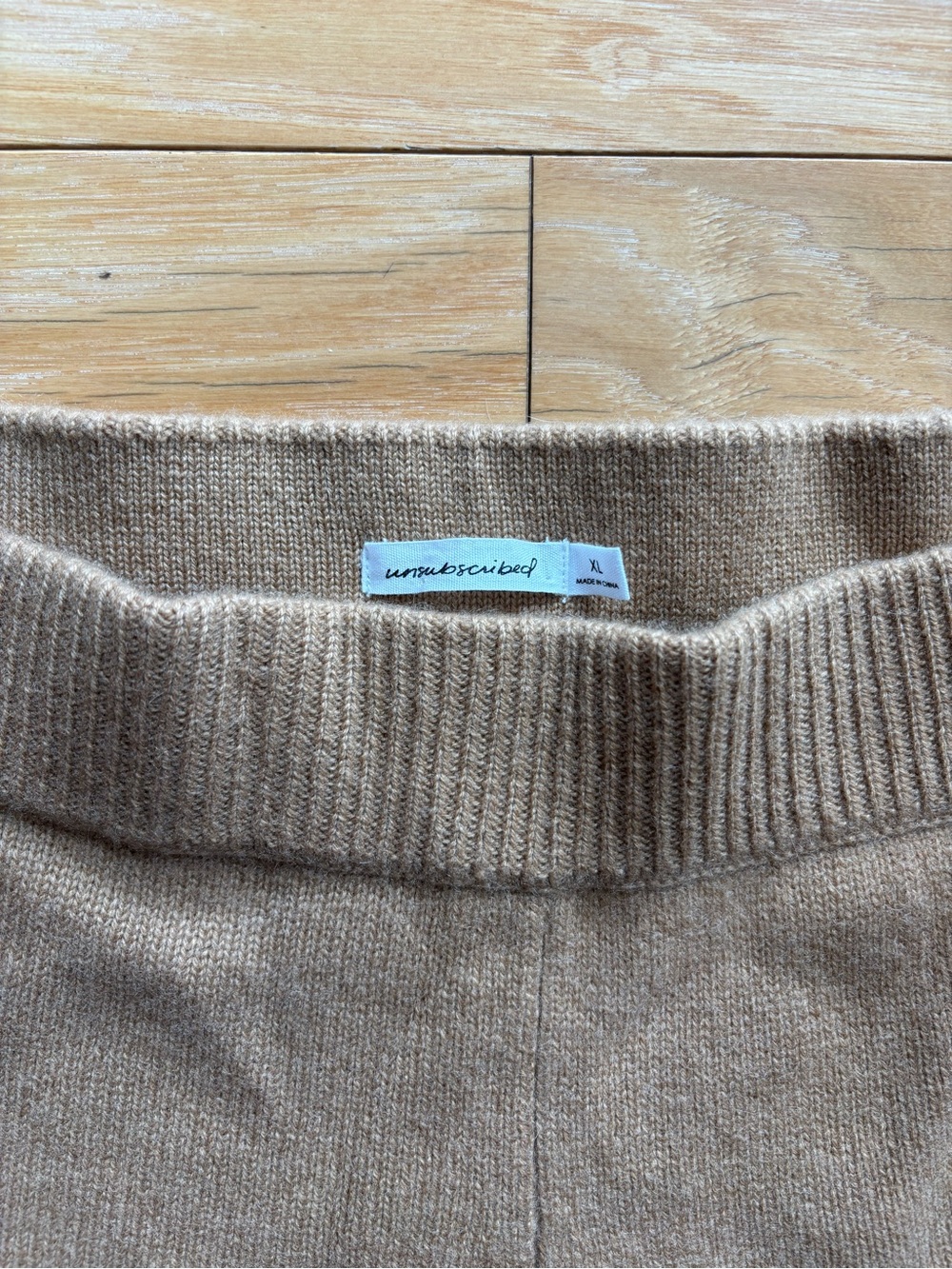 Unsubscribed 100% Cashmere Tan
Wide Leg Flare Sweater Pant Size XL - Picture 3 of 4